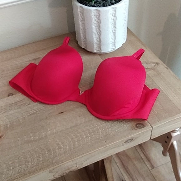 Victoria's Secret Red Ligthly Lined Full Coverage Bra. Size 36DD - Picture 6 of 17